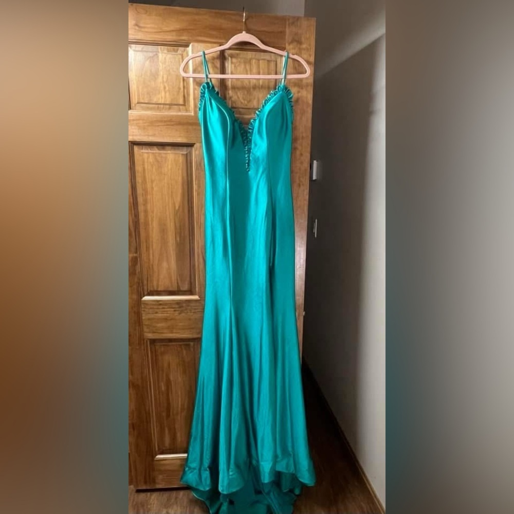 Elegant Teal Prom Dress